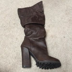 Knee high - chunky heeled boots. Great condition!